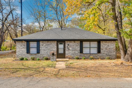 740 10th St Se, Paris, TX, 75460-7352 | Card Image