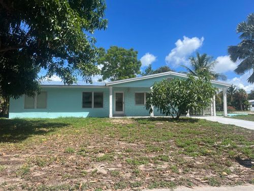 1395 Ne Flora Pl, Jensen Beach, FL, 34957-3913 | Card Image