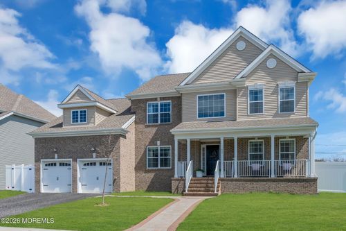 32 Tasha Ln, Howell, NJ, 07731-8698 | Card Image