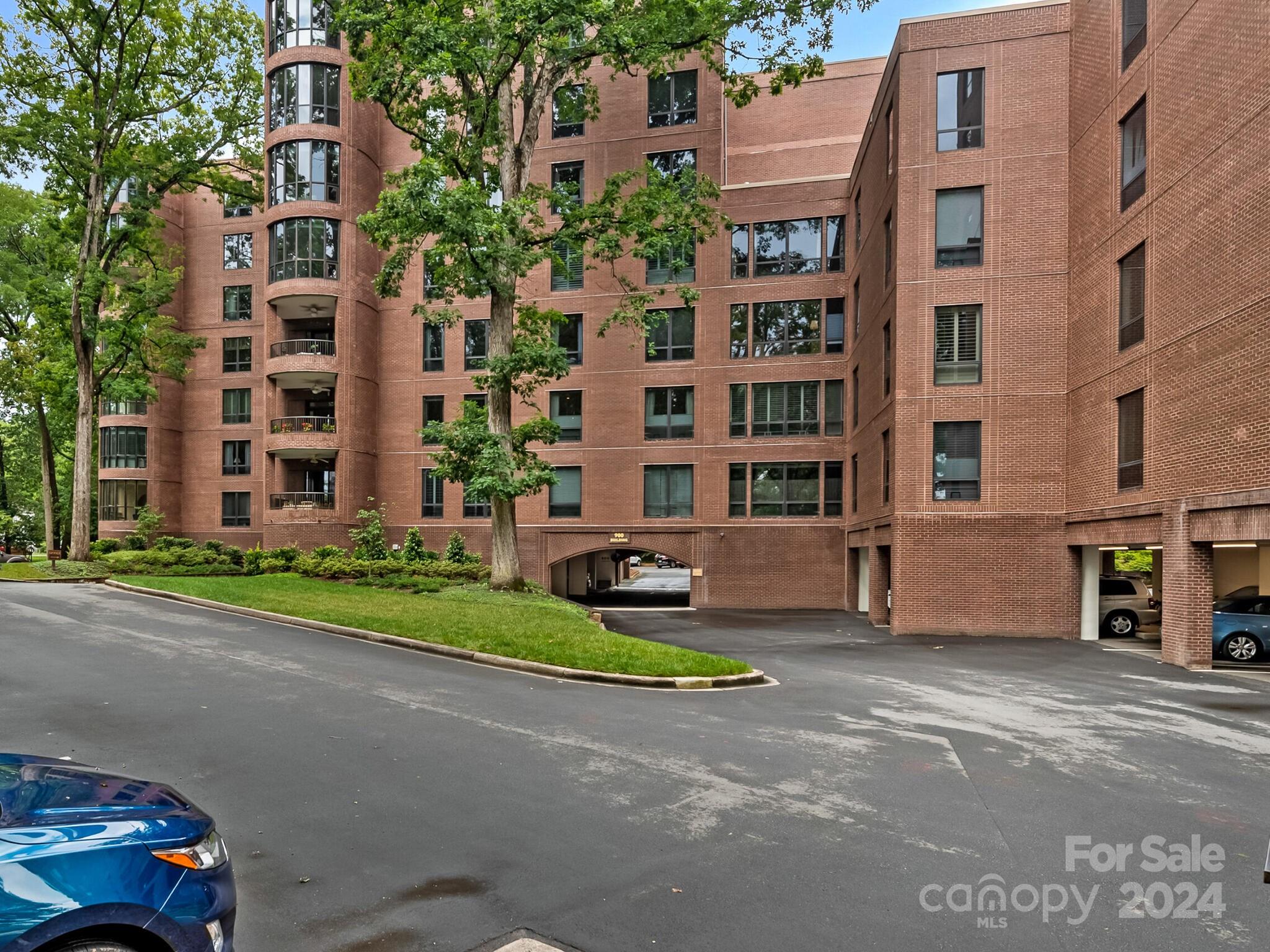 Cherokee Rd, Charlotte, NC 28207