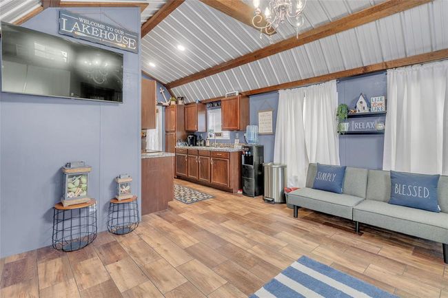 400 Canal Dr, House other with 1 bedrooms, 1 bathrooms and null parking in Pointblank TX | Image 7
