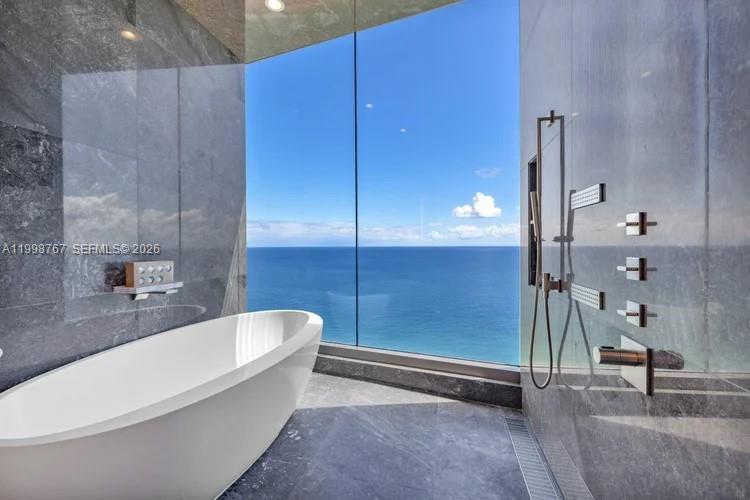 Residential Lease in Sunny Isles Beach 3