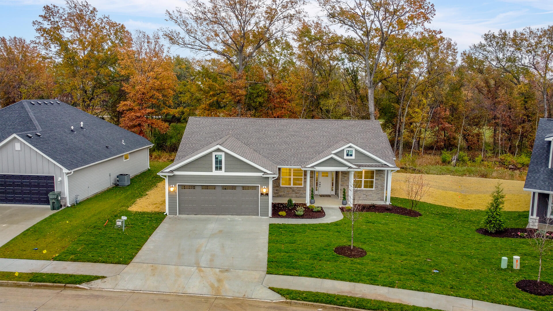 Luna Ln, Columbia, MO 65201