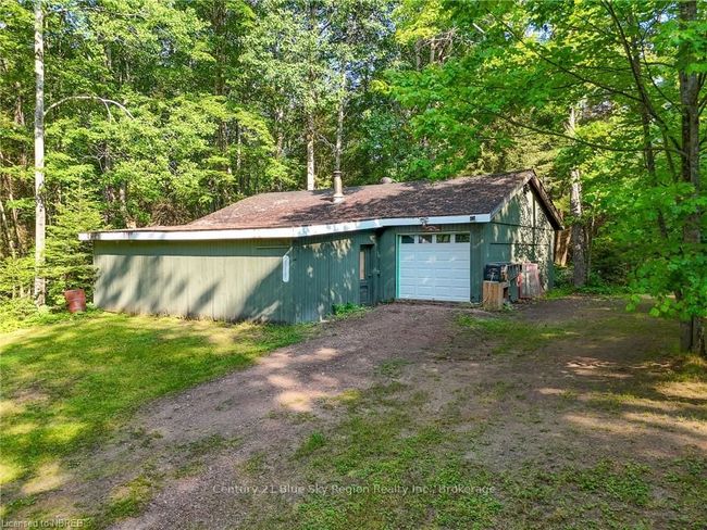 6 Mccharles Line, House other with 3 bedrooms, 2 bathrooms and 6 parking in Powassan ON | Image 44