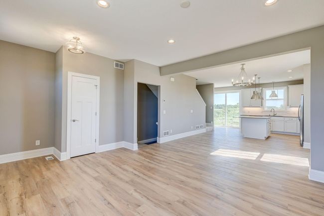 2885 Trinity Dr, House other with 4 bedrooms, 3 bathrooms and null parking in Shakopee MN | Image 4