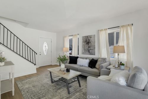 101 Sunset Dr, Thousand Oaks, CA, 91362-3348 | Card Image