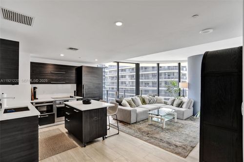 apt-2001-45 Sw 9th St, Miami, FL, 33130-3898 | Card Image