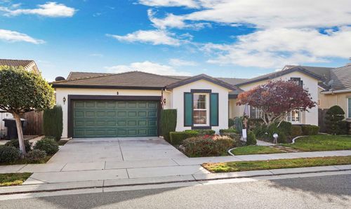 2402 Jessica Cir, Escalon, CA, 95320-2077 | Card Image