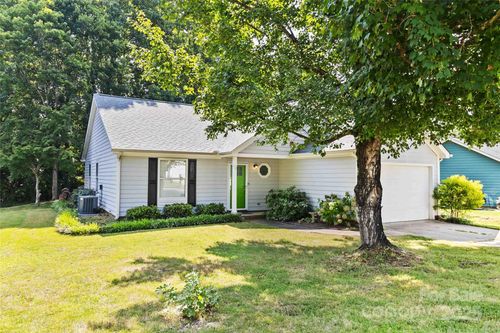 3004 Walsingham Ct, Matthews, NC, 28105-7575 | Card Image
