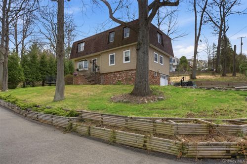 2 Olympus Rd, Highland Mills, NY, 10930-2921 | Card Image