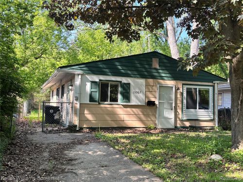 15907 Knight, Redford, MI, 48239-3605 | Card Image