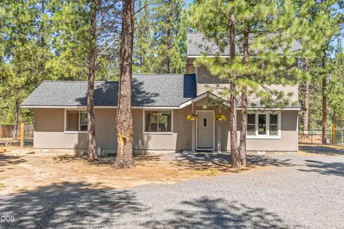 16018 Park Dr, La Pine, OR, 97739-9679 | Card Image