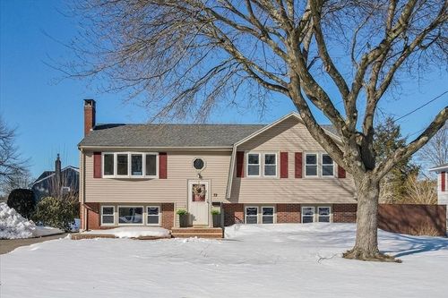 72 Rogers Dr, Stoughton, MA, 02072-3259 | Card Image