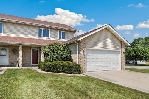 2399 Caton Crest Dr, Crest Hill, IL, 60403-0673 | Card Image