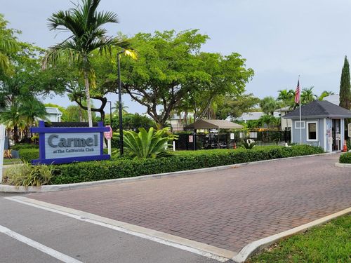 apt-105-905 Ne 199th St, Miami, FL, 33179-5815 | Card Image