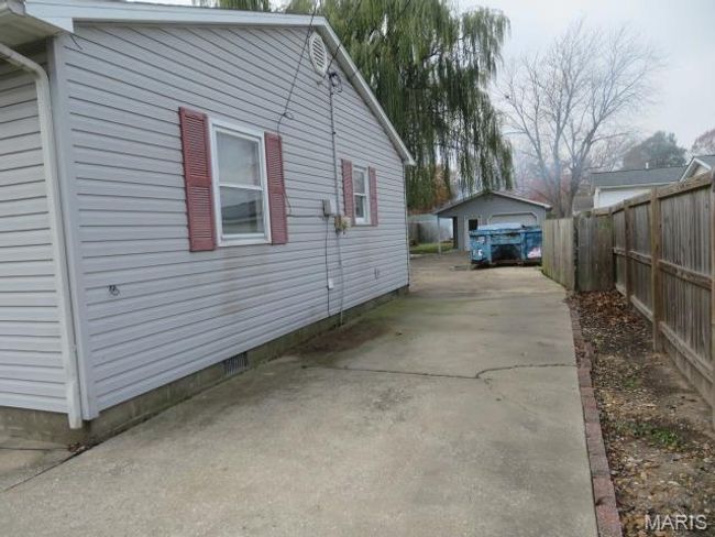 View of side of property with an outbuilding | Image 26