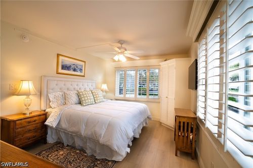 388-388 4th Ave S, NAPLES, FL, 34102-6383 | Card Image