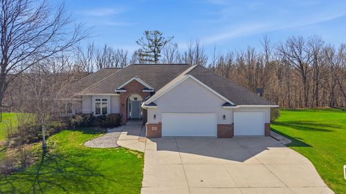 214 Concord Drive, Sheboygan Falls, WI, 53085 | Card Image