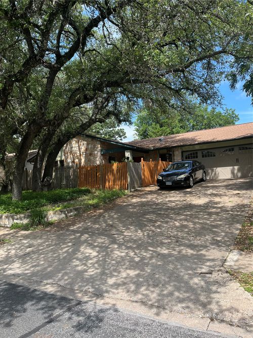 8604 Furness Dr, Austin, TX, 78753-5833 | Card Image