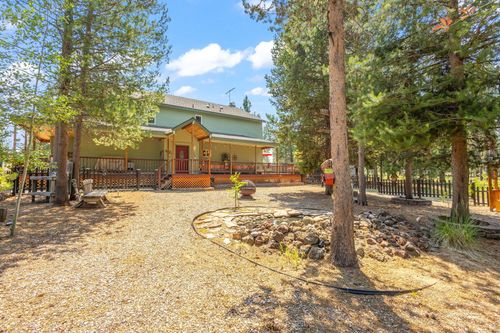 54811 Lonesome Pine Rd, Bend, OR, 97707-2707 | Card Image