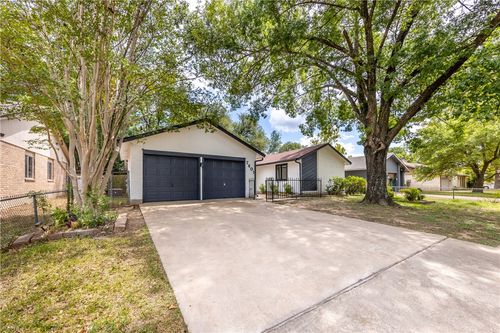 7601 W Gate Blvd, Austin, TX, 78745-5949 | Card Image