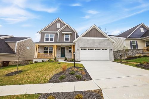 2615 Golden Leaf Dr, Beavercreek, OH, 45431-3542 | Card Image