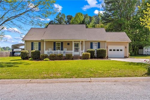 140 Hazelwood Dr, Rockwell, NC, 28138-7860 | Card Image