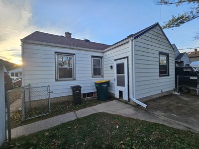 619 S Indiana Avenue, House other with 2 bedrooms, 1 bathrooms and null parking in West Bend WI | Image 2