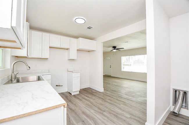 4223 Elmwood St, House other with 4 bedrooms, 2 bathrooms and 1 parking in Houston TX | Image 10