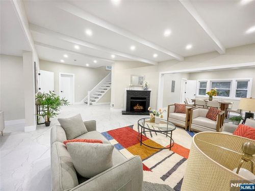 288 Gregory Ave, West Orange, NJ, 07052-4440 | Card Image
