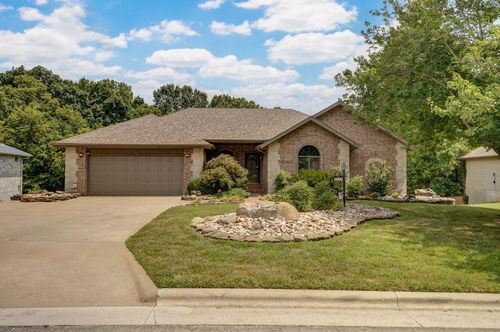 2932 S Eldon Ave, Springfield, MO, 65807-5518 | Card Image