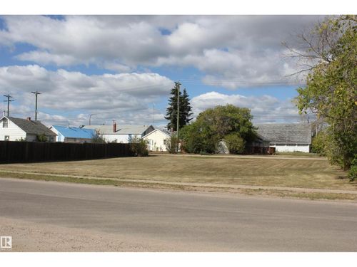 4822 49 Ave, Elk Point, AB, T0A0B9 | Card Image