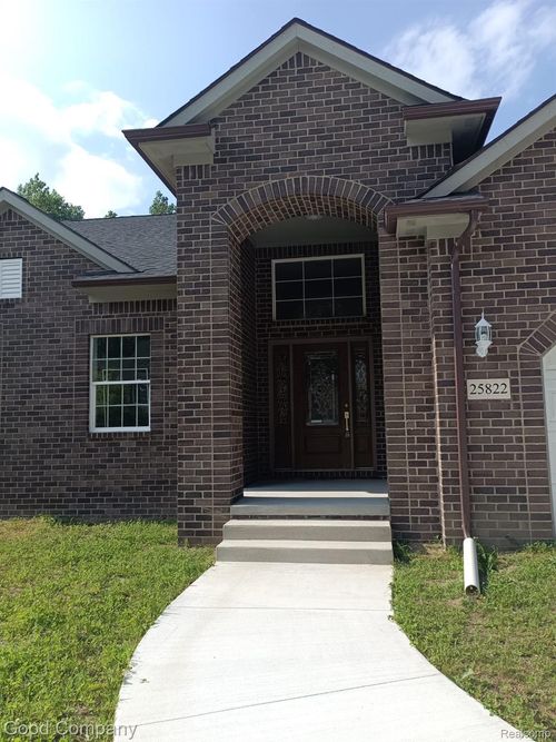 25822 Cove Creek Dr, Taylor, MI, 48180-7544 | Card Image