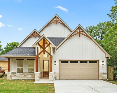 3037 Hiawatha Trl, Lake Worth, TX, 76135-3816 | Card Image