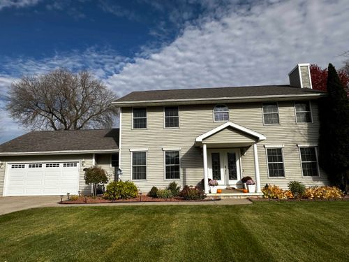 3021 Brittany Dr, Mount Pleasant, MI, 48858-8810 | Card Image