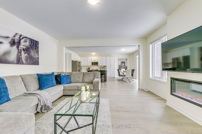 328 Valleyway Dr, House other with 8 bedrooms, 6 bathrooms and 4 parking in Brampton ON | Image 16