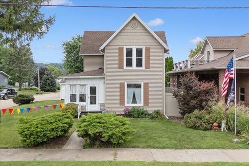 616 Elk St, Sabula, IA, 52070-8022 | Card Image