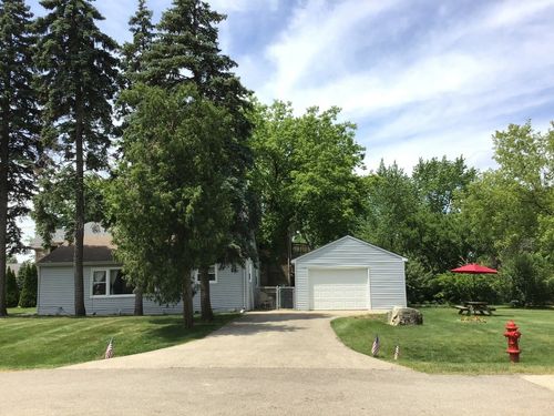 416 Grand Ave, Lake Zurich, IL, 60047-2464 | Card Image