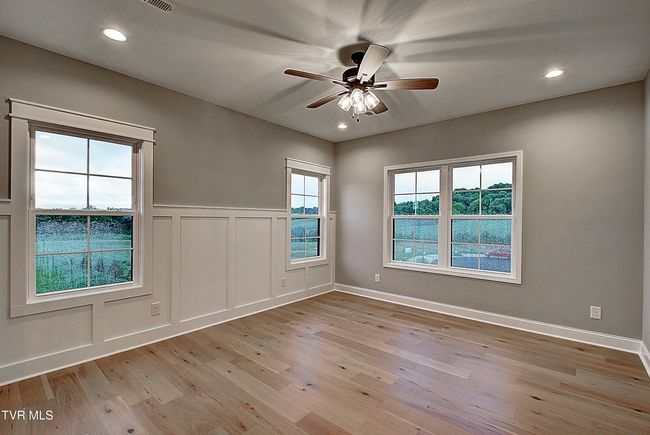 2442 Haystack Cir, House other with 4 bedrooms, 3 bathrooms and null parking in Piney Flats TN | Image 12