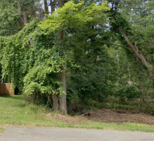 0 Hillson Dr, Waterford, MI, 48327 | Card Image