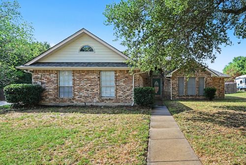 110 Mill Creek Ln, Weatherford, TX, 76087-6742 | Card Image