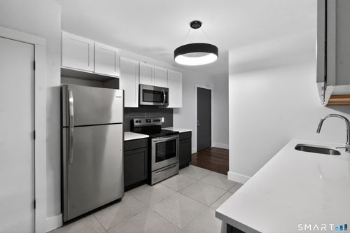 apt-27-66 Norton St, New Haven, CT, 06511-4248 | Card Image