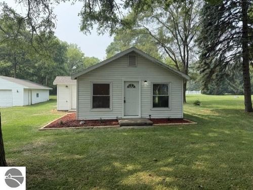527 Teman St, Saint Louis, MI, 48880-1616 | Card Image