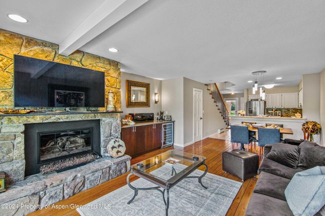 63 - 115 Harleston Grn, Townhouse with 2 bedrooms, 3 bathrooms and 1 parking in Snowmass Village CO | Image 11