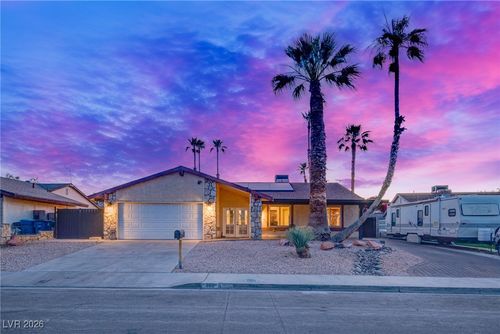 308 Davenport Ln, Las Vegas, NV, 89107-2431 | Card Image