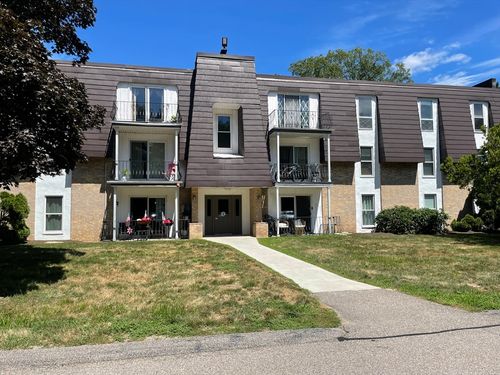 apt-49-4 Kennedy Ln, Milford, MA, 01757-1170 | Card Image