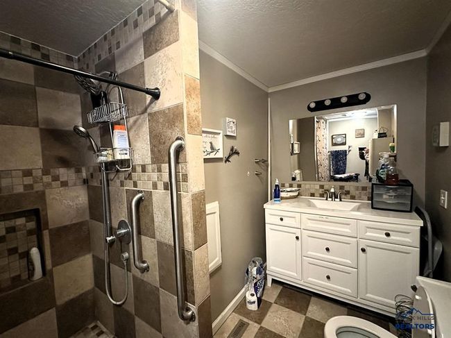 306 10 Th Ave, House other with 4 bedrooms, 3 bathrooms and null parking in Edgemont SD | Image 19