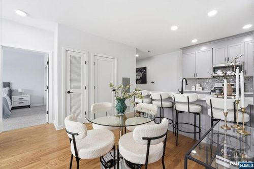 660 Bloomfield Ave, Bloomfield, NJ, 07003-2511 | Card Image