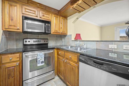 111-2045 N 3rd St, Baton Rouge, LA, 70802-5178 | Card Image