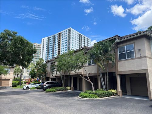 805 Normandy Trace Rd, TAMPA, FL, 33602-5762 | Card Image